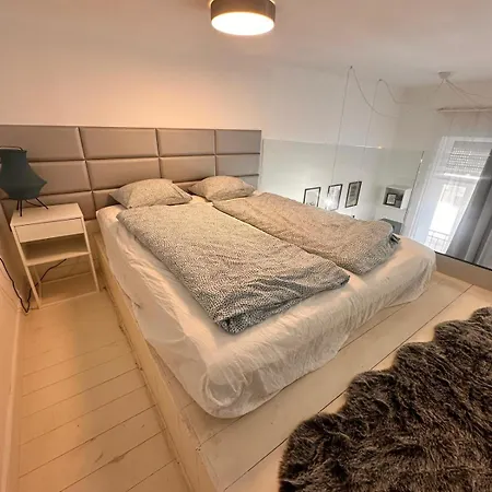 King Street Center Apartmán *