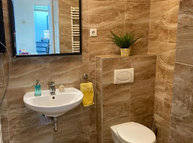 King Street Center 아파트 *