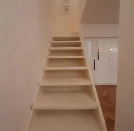 King Street Center 아파트 *