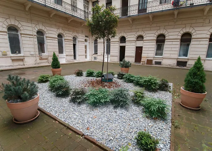 King Street Center * 부다페스트