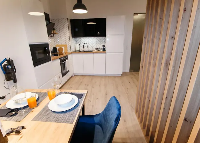 King Street Center 아파트 *